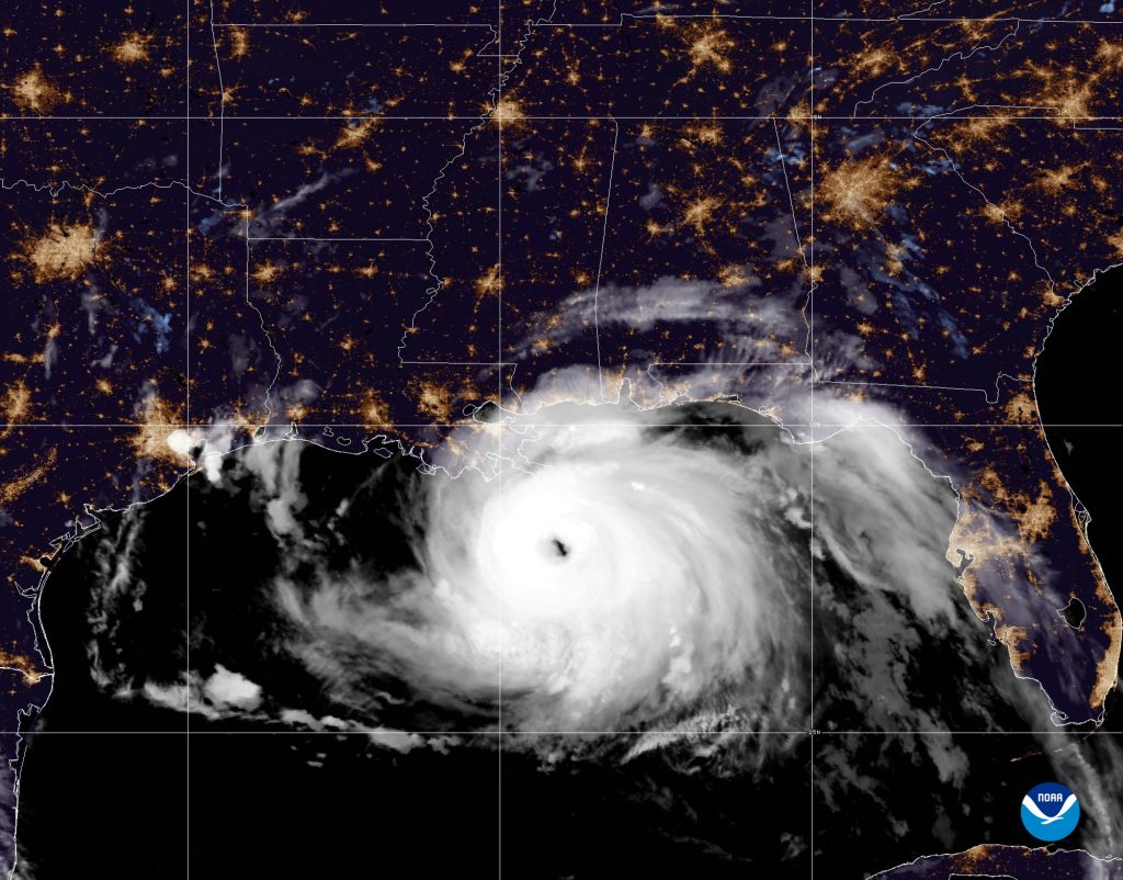 satellite image of hurricane Ida at night
