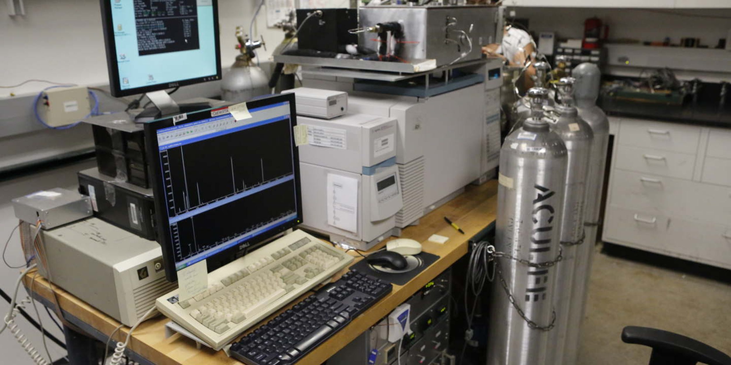 img-gml-halocarbons-mass-spectrometer